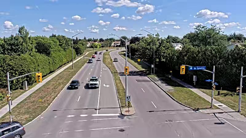 Traffic camera image at 2025-08-31 17:21:16