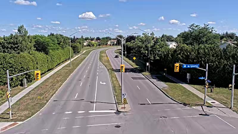 Traffic camera image at 2025-08-31 18:16:15
