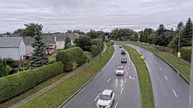 Traffic camera image at 2025-09-04 21:06:08