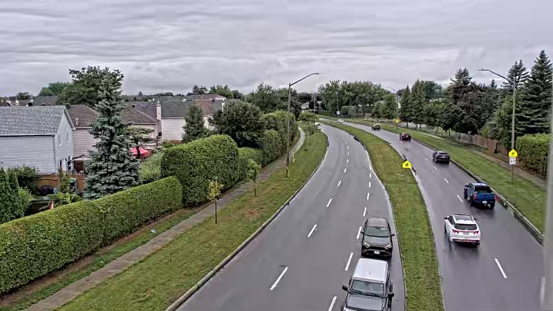 Traffic camera image at 2025-09-04 21:11:10