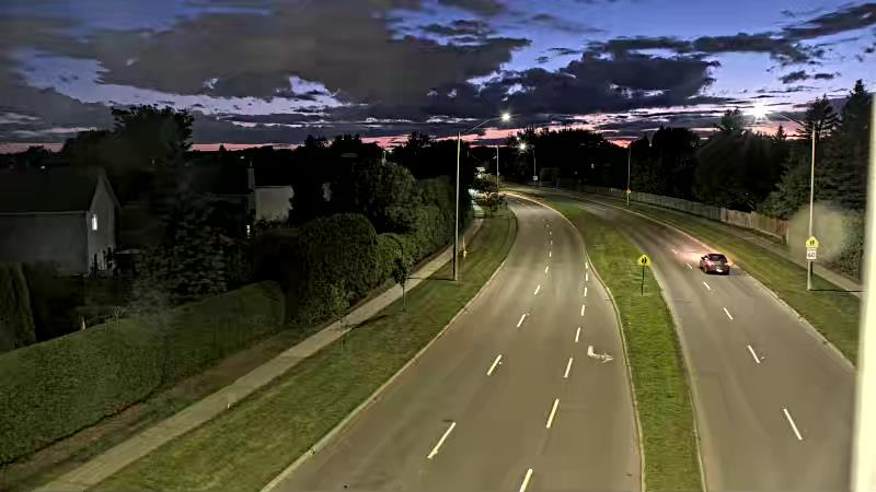 Traffic camera image at 2025-09-08 00:15:58
