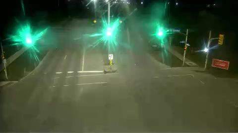 Traffic camera image at 2025-04-25 08:00:37