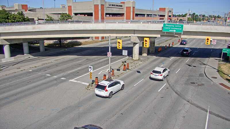 Traffic camera image at 2025-08-24 14:41:03