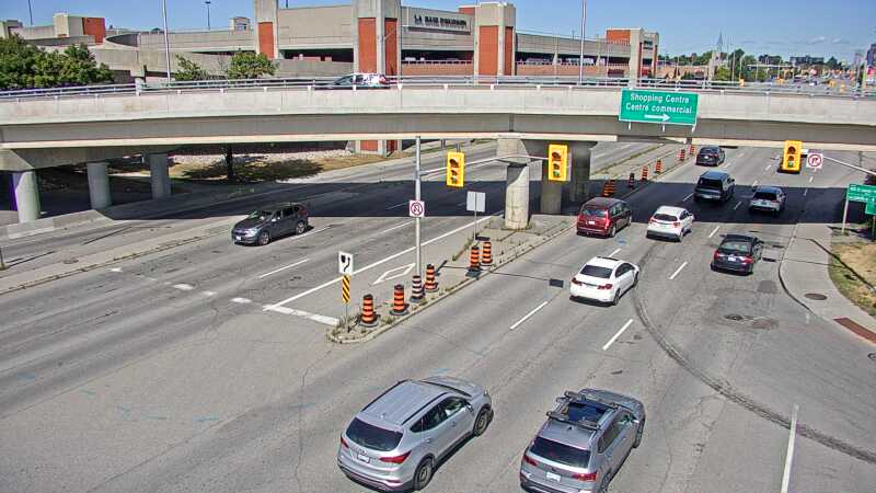 Traffic camera image at 2025-08-24 15:21:07