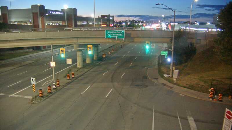 Traffic camera image at 2025-08-31 00:21:05