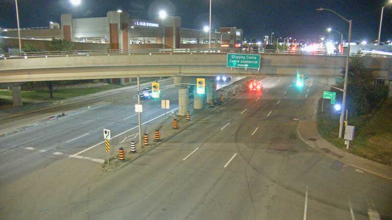 Traffic camera image at 2025-09-14 00:31:05