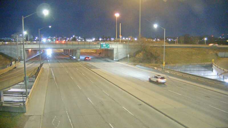 Traffic camera image at 2025-04-25 09:10:46