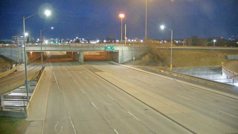 Traffic camera image at 2025-04-25 09:15:58