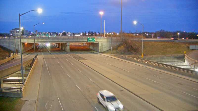 Traffic camera image at 2025-04-25 09:31:01