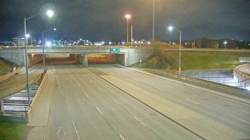 Traffic camera image at 2025-05-09 05:55:43
