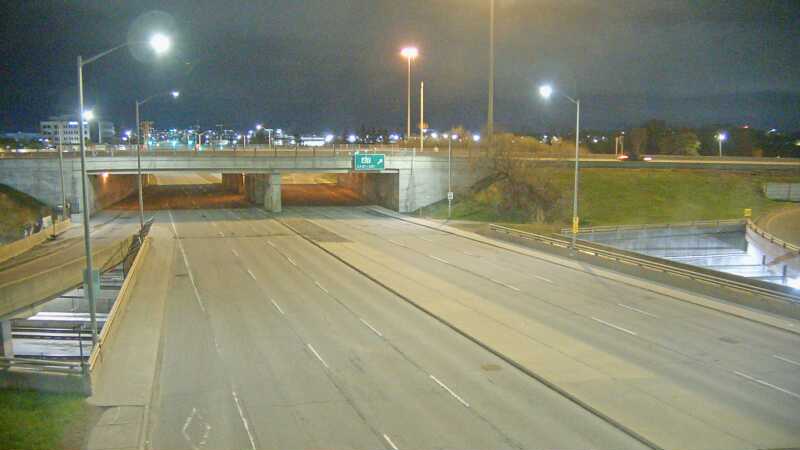 Traffic camera image at 2025-05-09 06:15:48