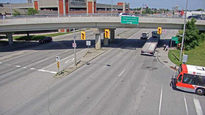 Traffic camera image at 2025-06-30 16:01:08