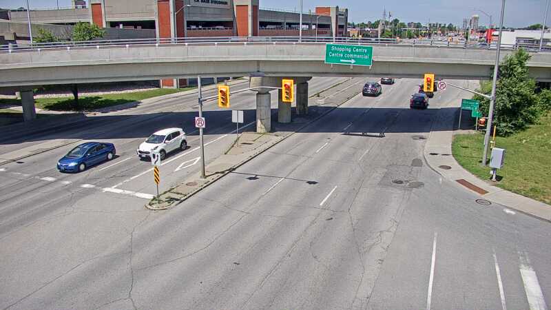 Traffic camera image at 2025-06-30 17:01:13