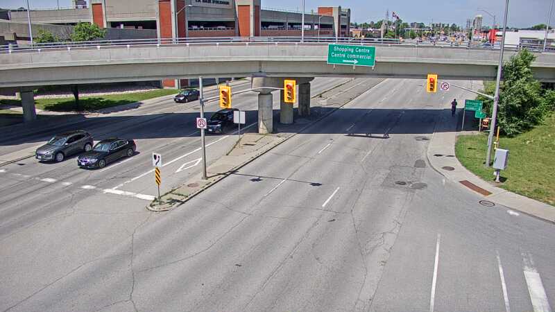 Traffic camera image at 2025-06-30 17:06:12
