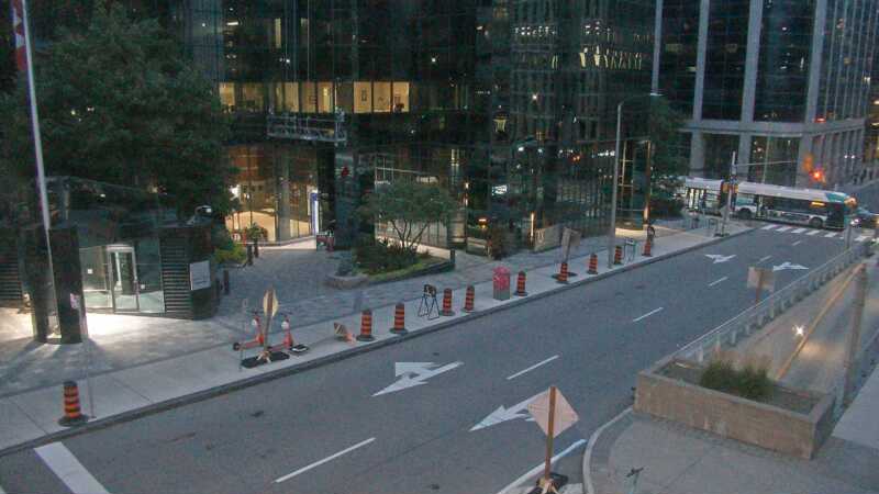 Traffic camera image at 2025-08-25 00:11:03