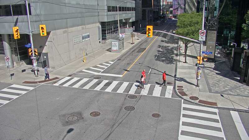 Traffic camera image at 2025-09-14 17:41:02