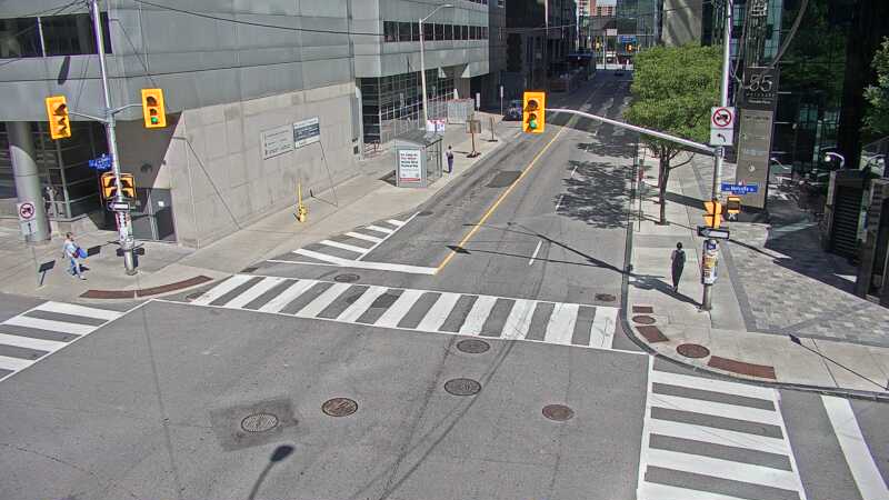 Traffic camera image at 2025-09-14 17:51:16