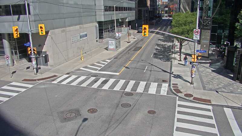 Traffic camera image at 2025-09-14 18:01:27