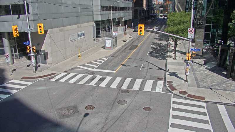 Traffic camera image at 2025-09-14 18:06:15