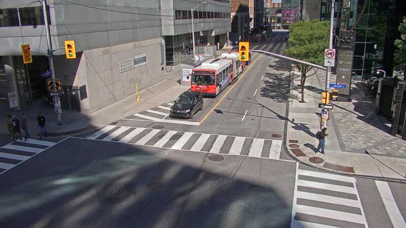 Traffic camera image at 2025-09-14 18:21:05