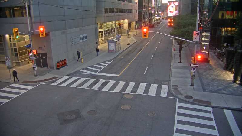Traffic camera image at 2025-09-18 10:36:07