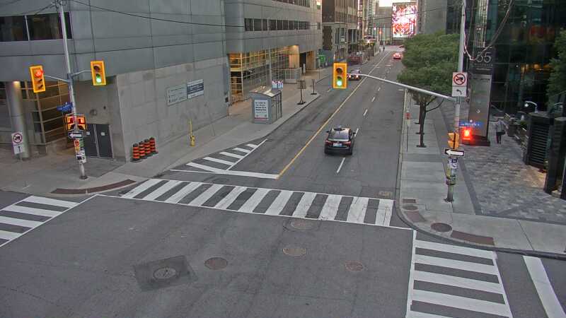 Traffic camera image at 2025-09-18 10:56:00