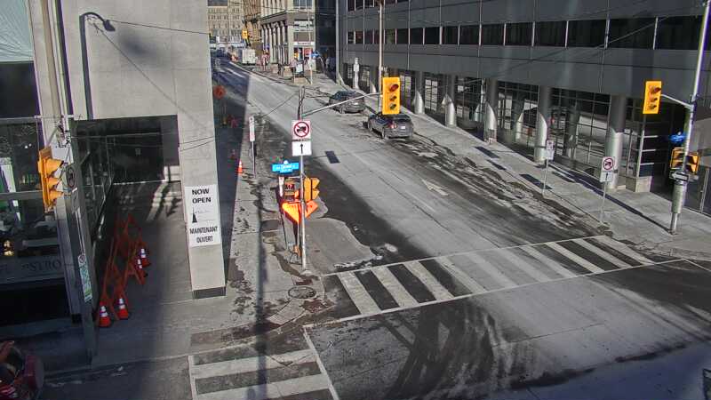 Traffic camera image at 2024-12-21 15:26:17