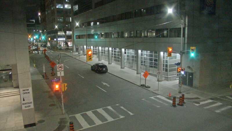 Traffic camera image at 2025-05-09 07:15:42