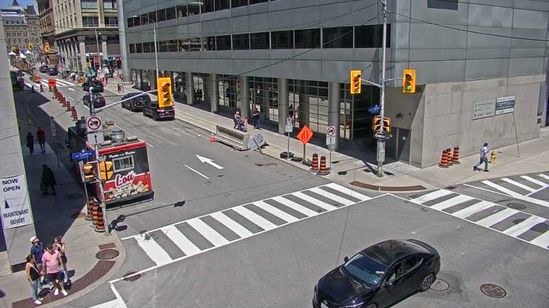 Traffic camera image at 2025-06-30 17:01:13