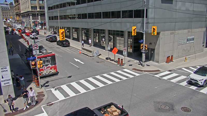 Traffic camera image at 2025-06-30 17:11:16