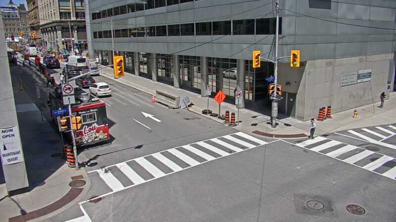 Traffic camera image at 2025-06-30 17:26:23