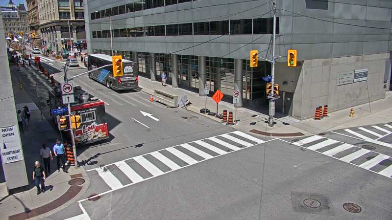 Traffic camera image at 2025-06-30 17:31:19
