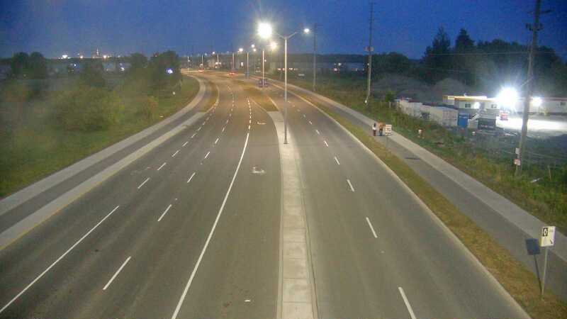 Traffic camera image at 2025-08-04 01:00:51