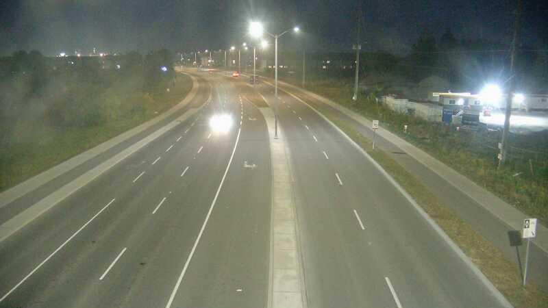 Traffic camera image at 2025-08-04 01:15:52