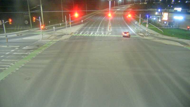 Traffic camera image at 2025-05-09 05:36:23