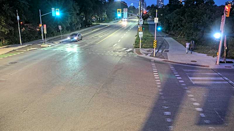 Traffic camera image at 2025-08-04 01:00:52