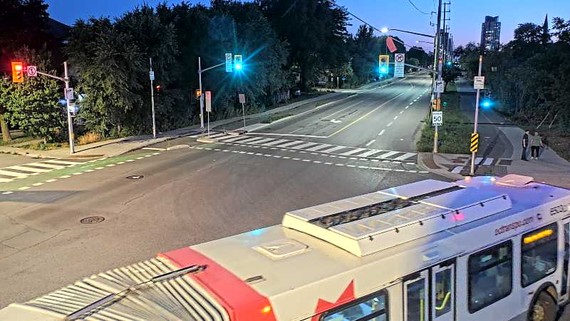 Traffic camera image at 2025-08-25 00:31:05