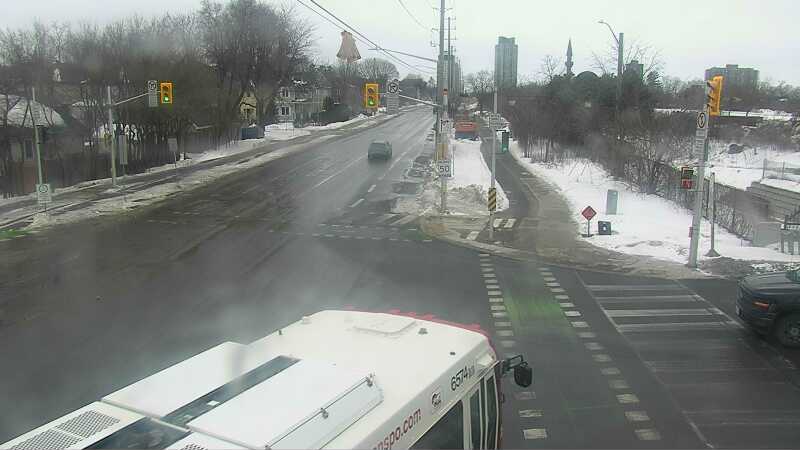 Traffic camera image at 2025-03-09 13:41:14