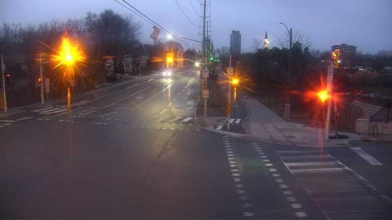 Traffic camera image at 2025-03-25 10:40:52
