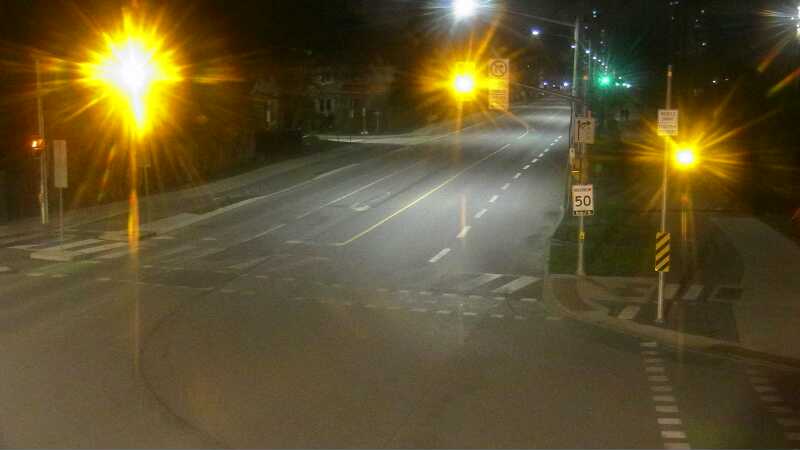 Traffic camera image at 2025-05-09 05:30:43