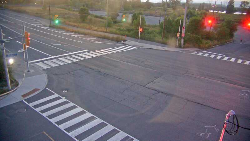 Traffic camera image at 2025-08-25 00:16:06