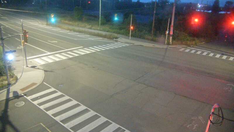 Traffic camera image at 2025-08-25 00:36:01