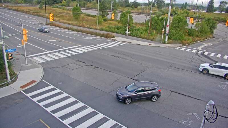 Traffic camera image at 2025-09-05 13:01:06