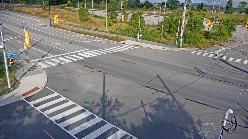 Traffic camera image at 2025-09-05 13:06:13