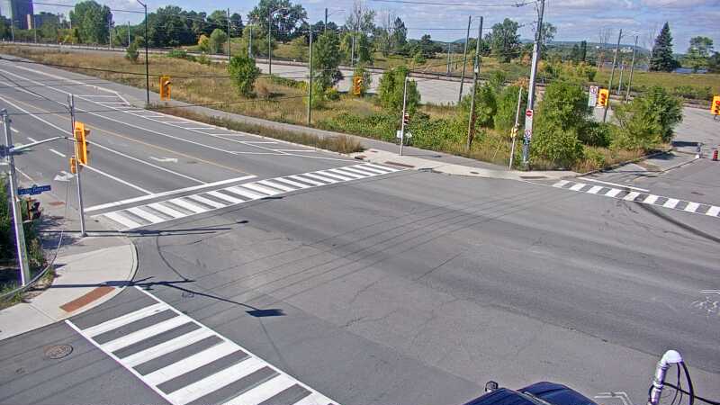 Traffic camera image at 2025-09-14 17:21:06