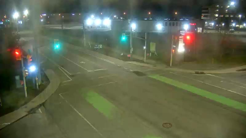 Traffic camera image at 2025-04-25 08:40:51