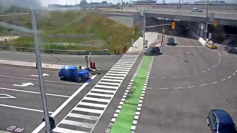 Traffic camera image at 2025-09-14 17:36:06