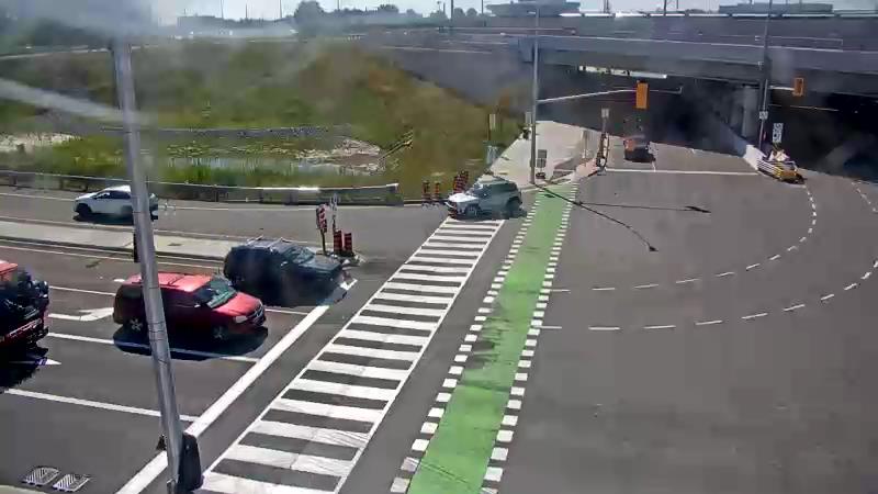 Traffic camera image at 2025-09-14 18:36:02