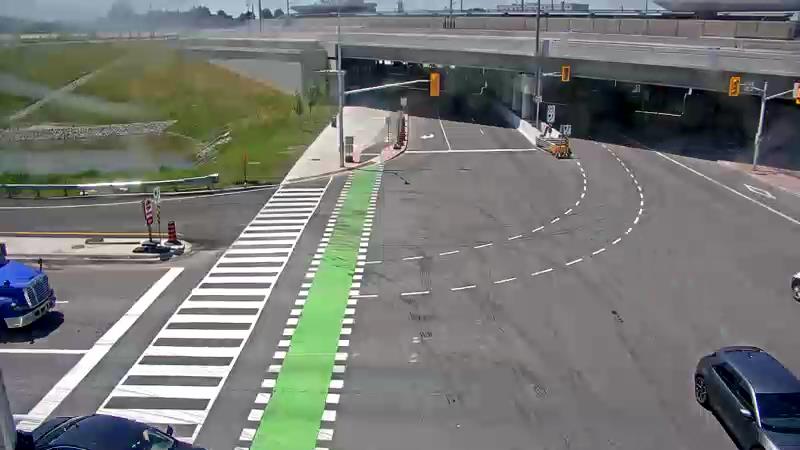 Traffic camera image at 2025-06-30 17:11:17