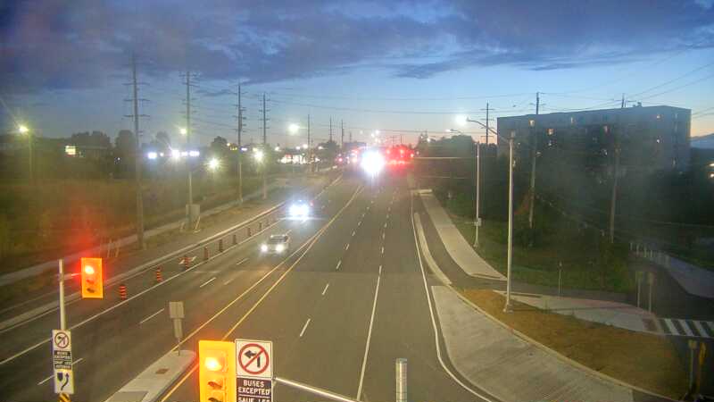 Traffic camera image at 2025-08-25 00:26:00